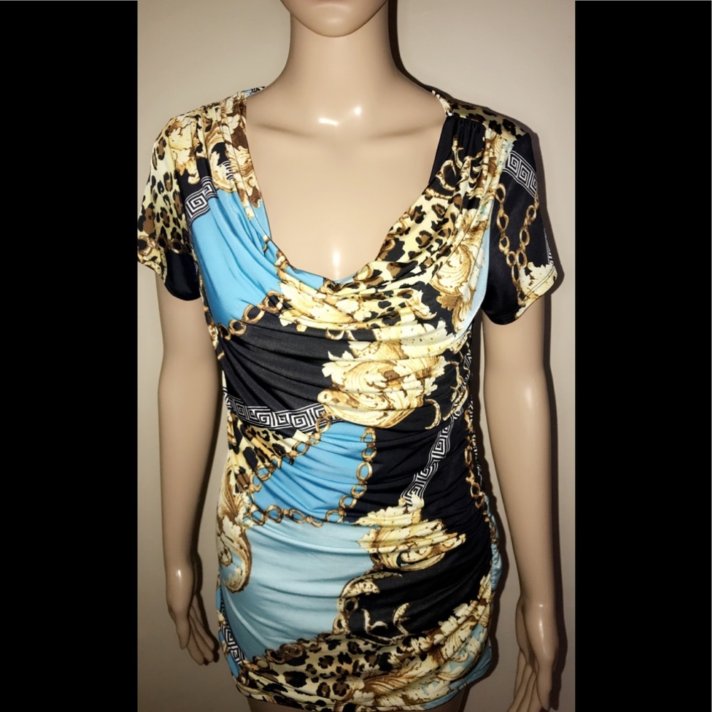 Carmen Marc Valvo blouse with print. - Picture 2 of 7